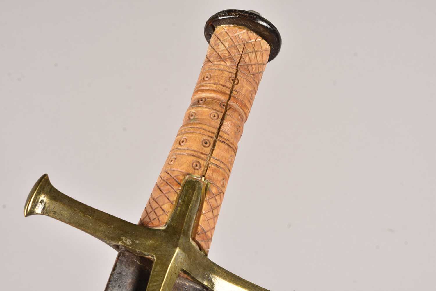 A large wooden handled broad sword, - Image 4 of 8