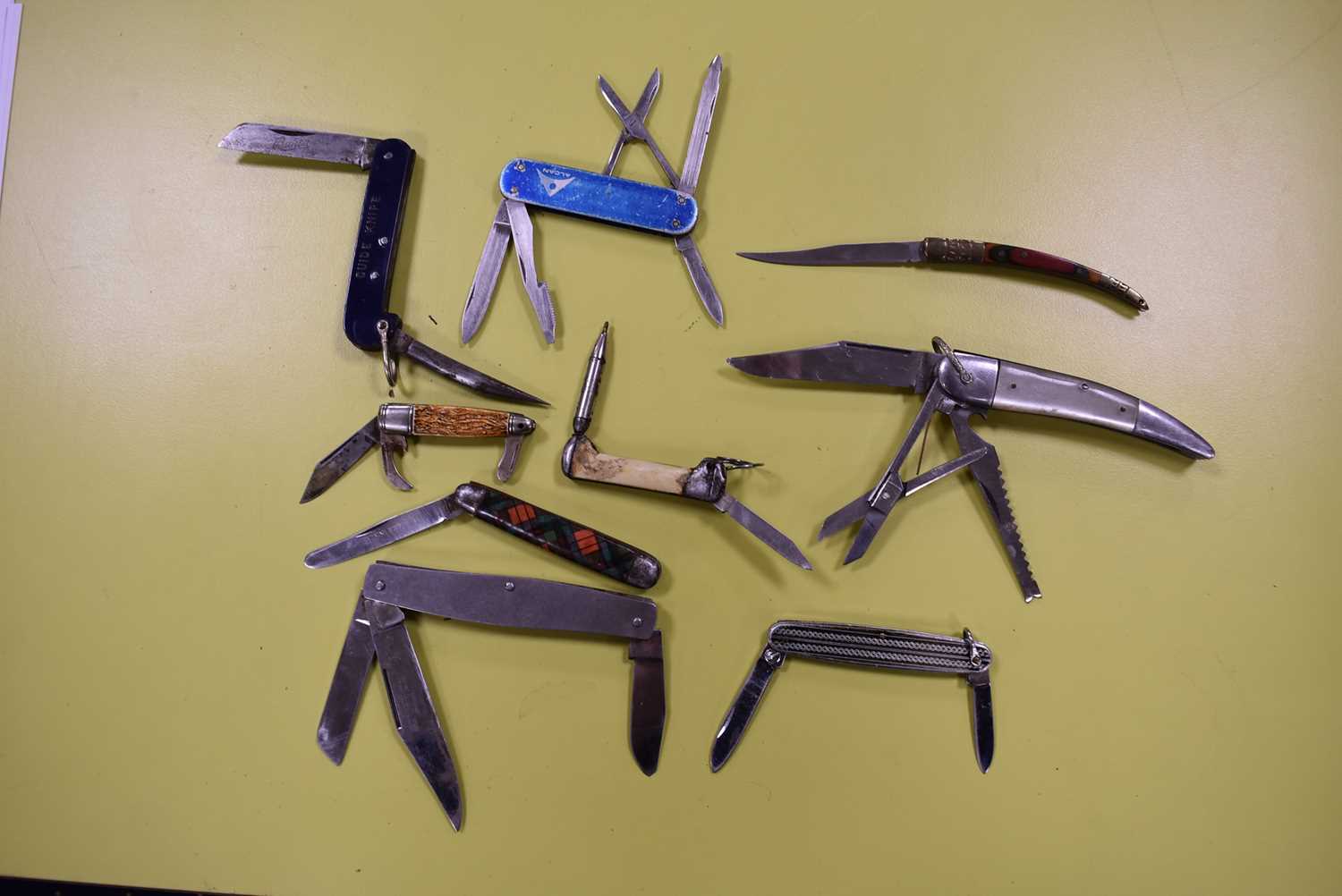 A large collection of penknife and other knives, - Image 5 of 14