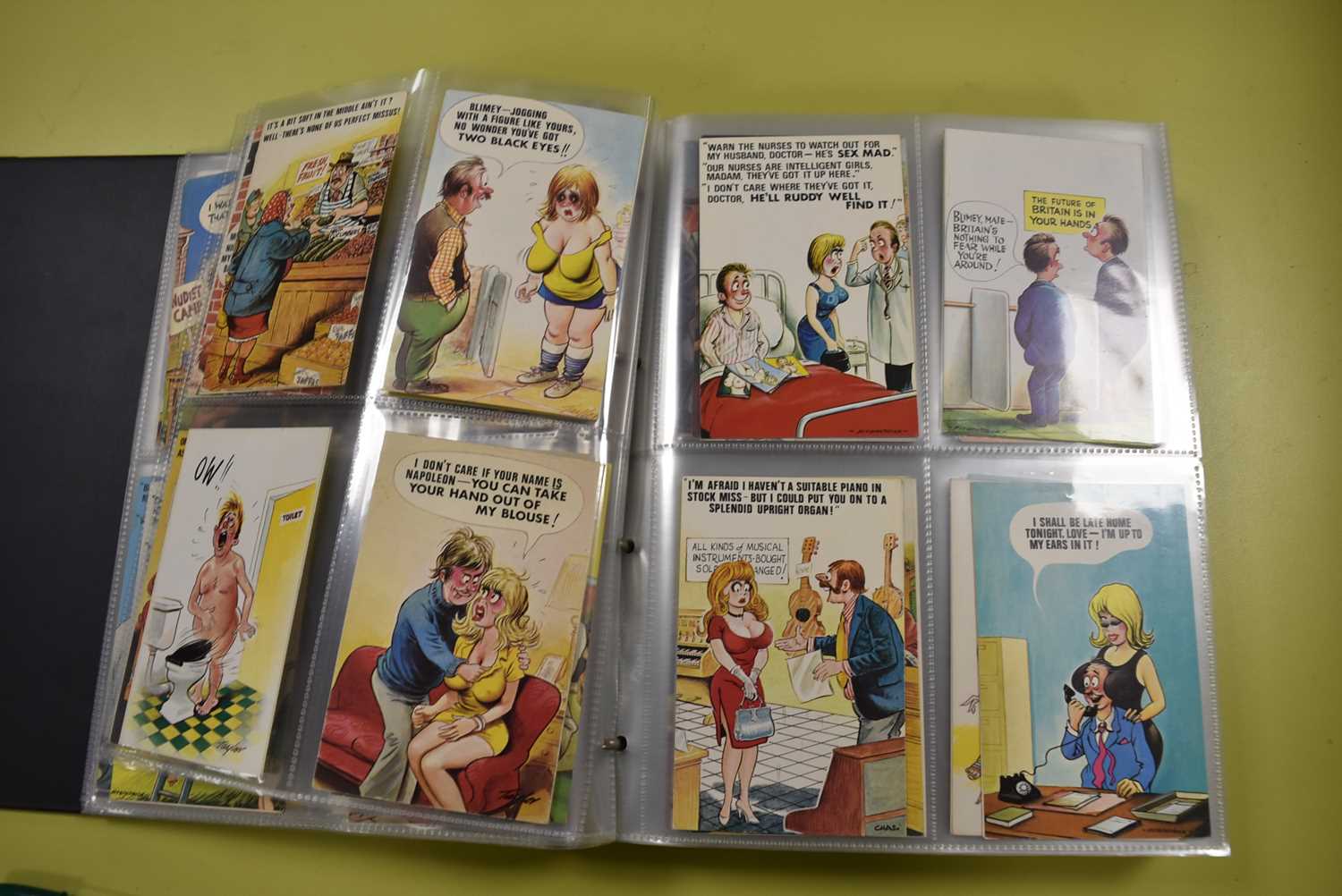 A large Collection of Humorous Seaside Saucy Postcards and Dufex Foil/hologram Post Cards (2000 + in - Image 25 of 32