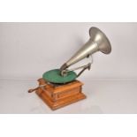 Horn gramophone,