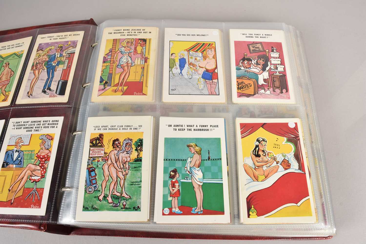 A large Collection of Humorous Seaside Saucy Postcards and Dufex Foil/hologram Post Cards (2000 + in - Image 2 of 32