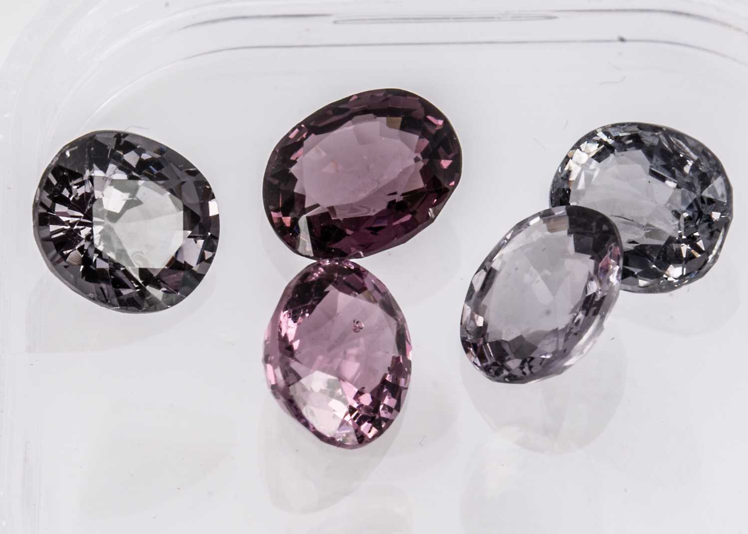 Five certificated Burmese Spinels,