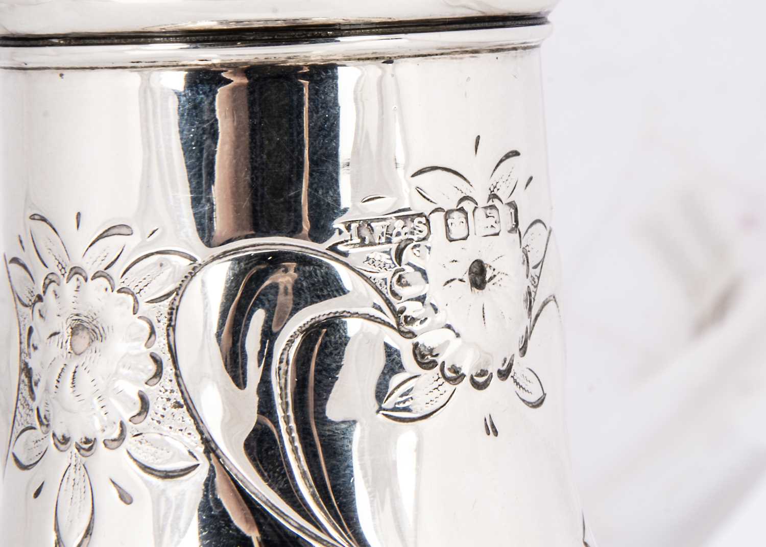 An Edwardian silver sugar sifter, - Image 2 of 3