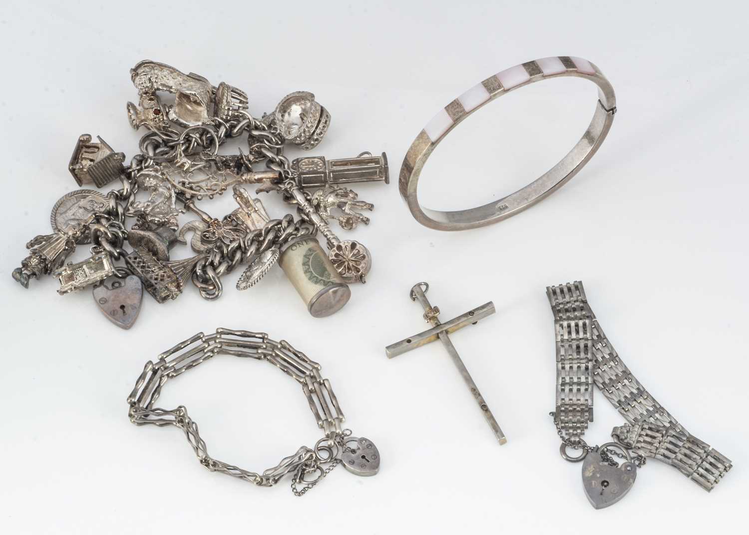 A collection of silver jewels,