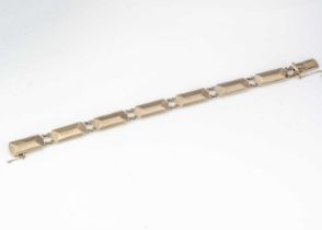 A 9ct gold Art Deco chain bracelet,