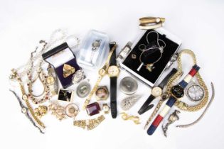A collection of costume jewels,