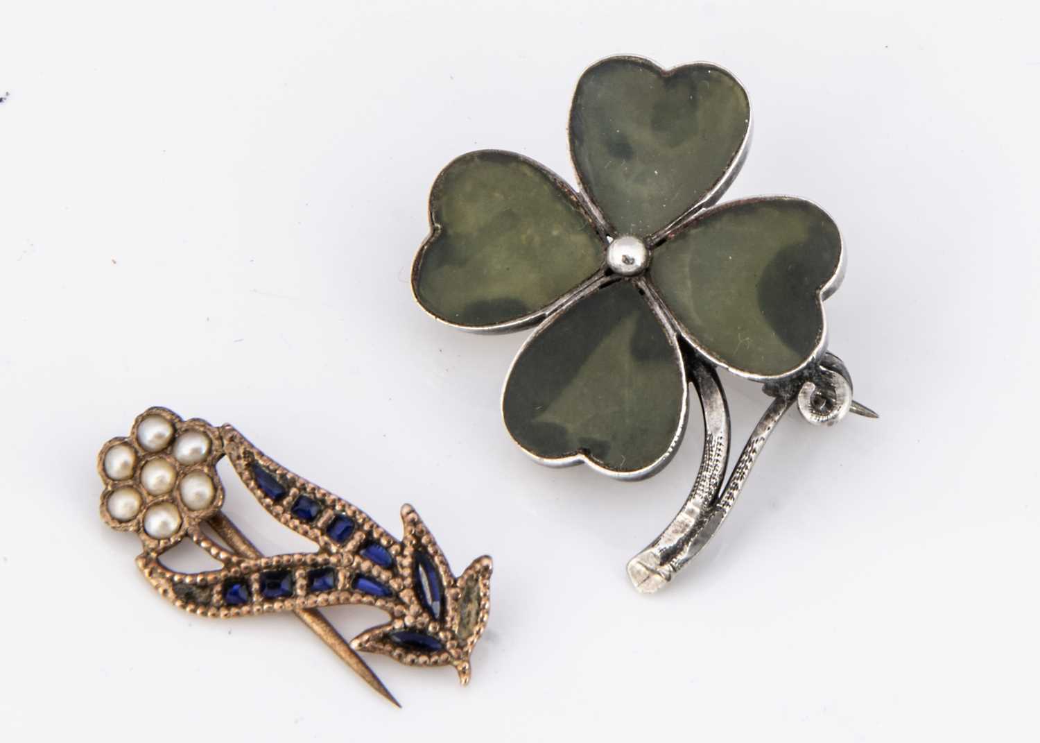 An Edwardian silver and green serpentine four leaf clover brooch, - Image 2 of 2