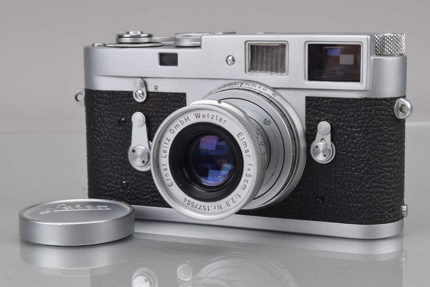 A Leitz Wetzlar Leica M2 Rangefinder Camera, - Image 2 of 4