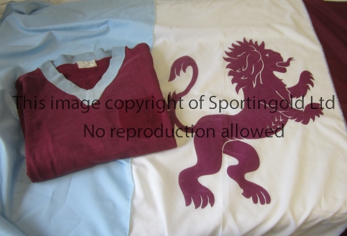 ASTON VILLA FOOTBALL SHIRT Shirt from the 1950's issued by Banbury and a white patch with blue 7 - Image 3 of 4