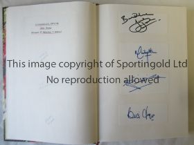 FOOTBALL / AUTOGRAPHS Over a hundred players signatures including clubs Sheffield Wednesday,