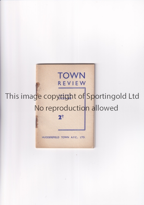 HUDDERSFIELD TOWN Official handbook for the season 1939/40, rusty staples, paper loss at the staple.