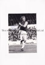 BOBBY MOORE / AUTOGRAPH Signed 7" X 5" photo in blue pen of Bobby Moore from the season 1970/1971