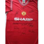 MANCHESTER UNITED AUTOGRAPHS 1985 Autographed replica shirt from the 1985 FA Cup Final v Everton,