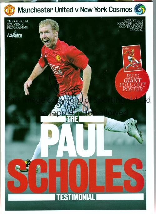 PAUL SCHOLES AUTOGRAPH 2011 Signed 12 x 8 photo of iconic Manchester United midfielder shaking hands