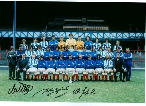 RANGERS AUTOGRAPHS 1972 Signed 12 x 8 photo of the 1972 ECWC winners posing with their trophy at