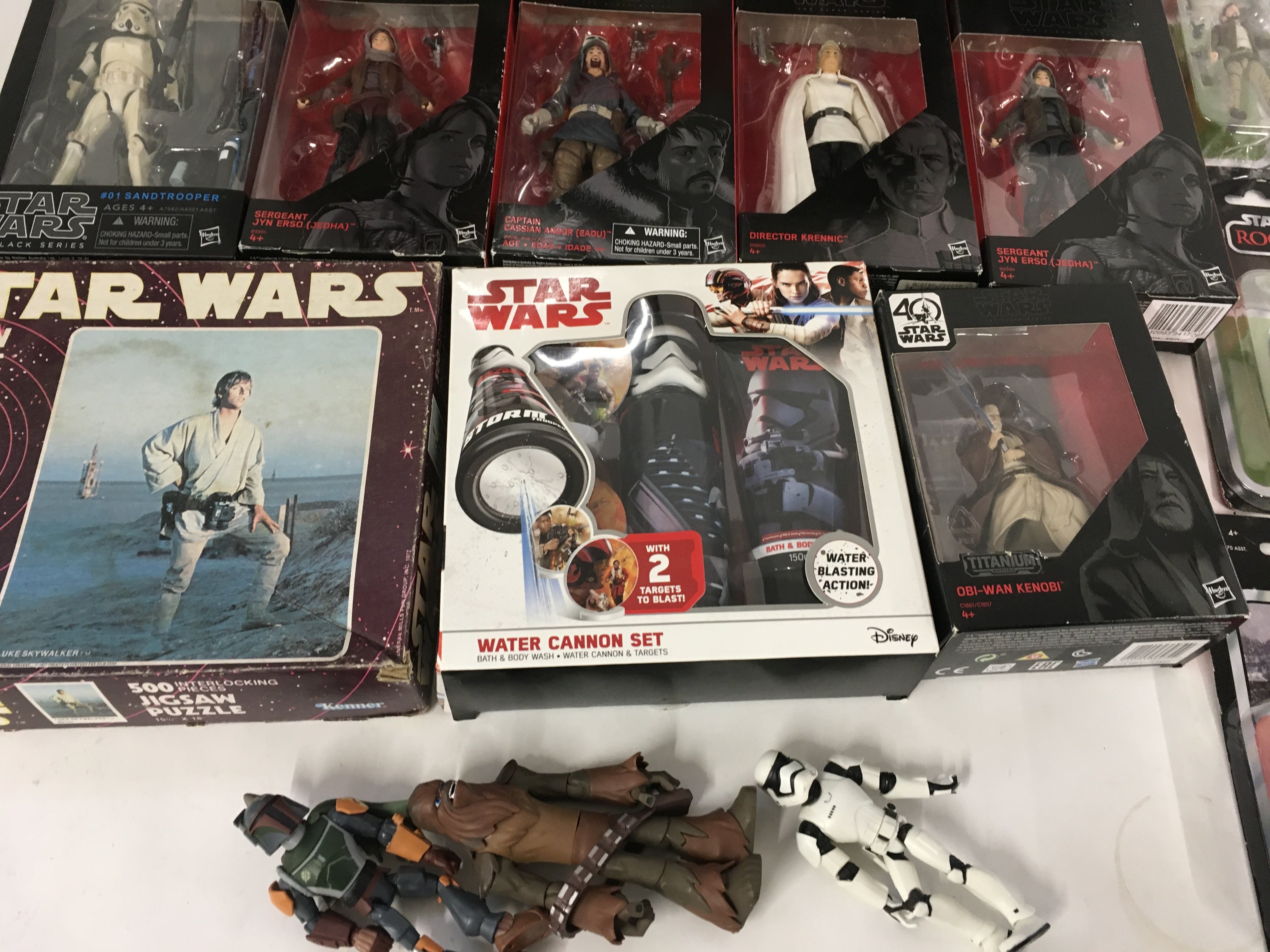 A collection of Star Wars boxed figures - Image 3 of 4