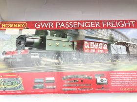 A Boxed Hornby GWR Passenger Freight Set #R1138.