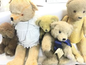 A Collection of 5 Vintage Teddy Bears No Reserve.