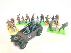 A Collection of Britains including Mortar Teams