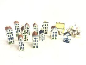 A collection of unboxed Lilliput Lane Cottages, Co