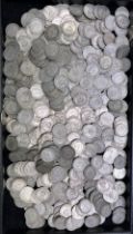 Approx 3.2KG of pre 1947 British silver coinage, mostly 1 shillings. (B)