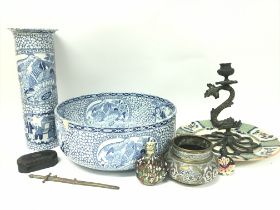 A Collection of oriental style items including Wil