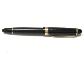 Mont Blanc 142 pen , postage category A