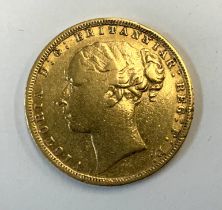 A full 1872 young Victoria sovereign. (A)