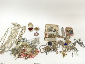 A collective lot of costume jewellery including ne