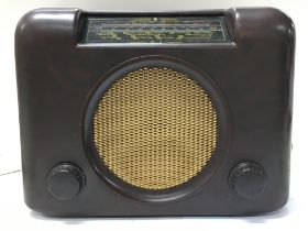 A vintage Bush DAC90A Bakelite radio, serial numbe