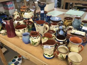 A large quantity of Torque painted pottery (a lot)