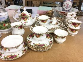 A Royal Albert tea and dinner set including cups,