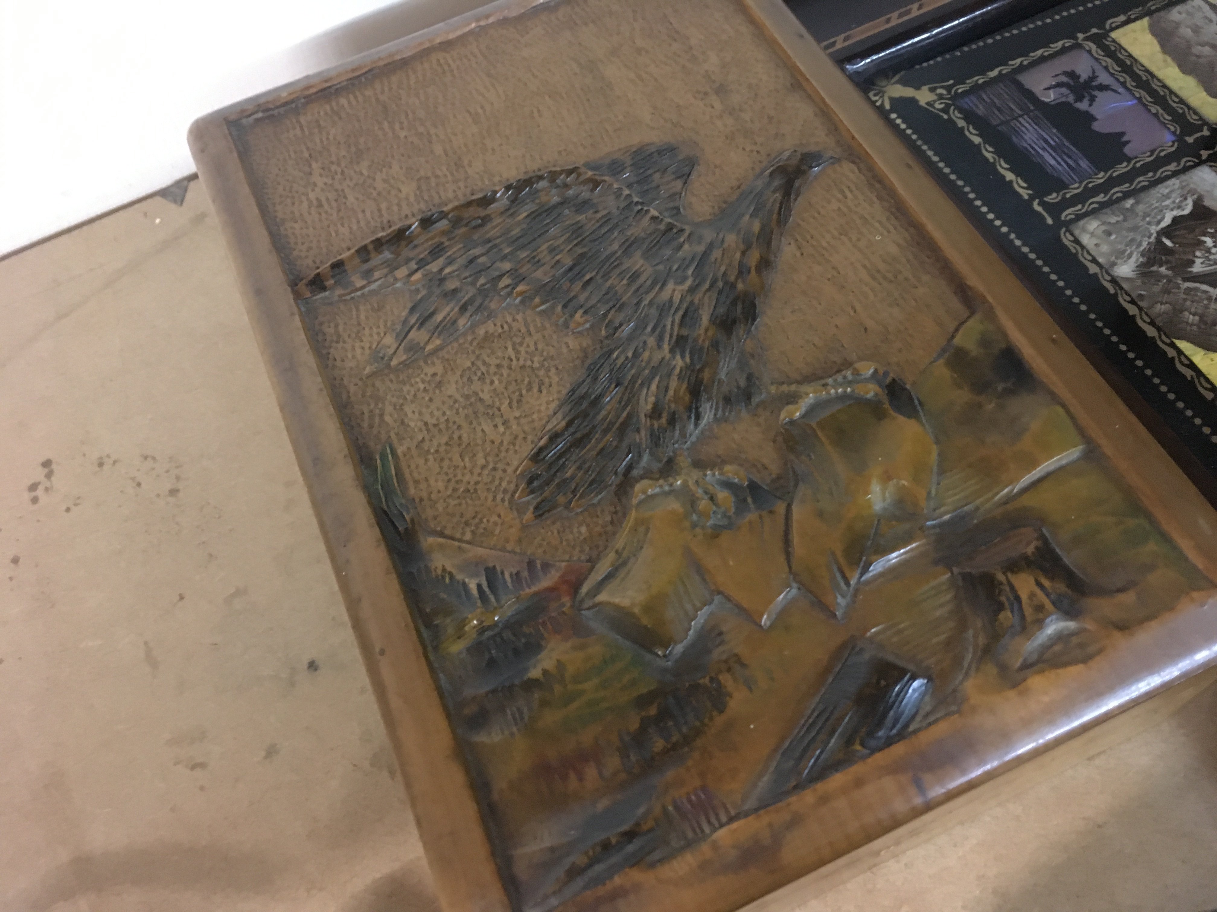 A butterfly wing Rio De Janiro tray, carved wooden - Image 3 of 5