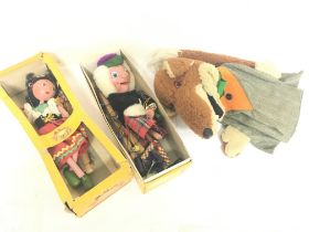 A Collection of vintage toys including boxed Pelha