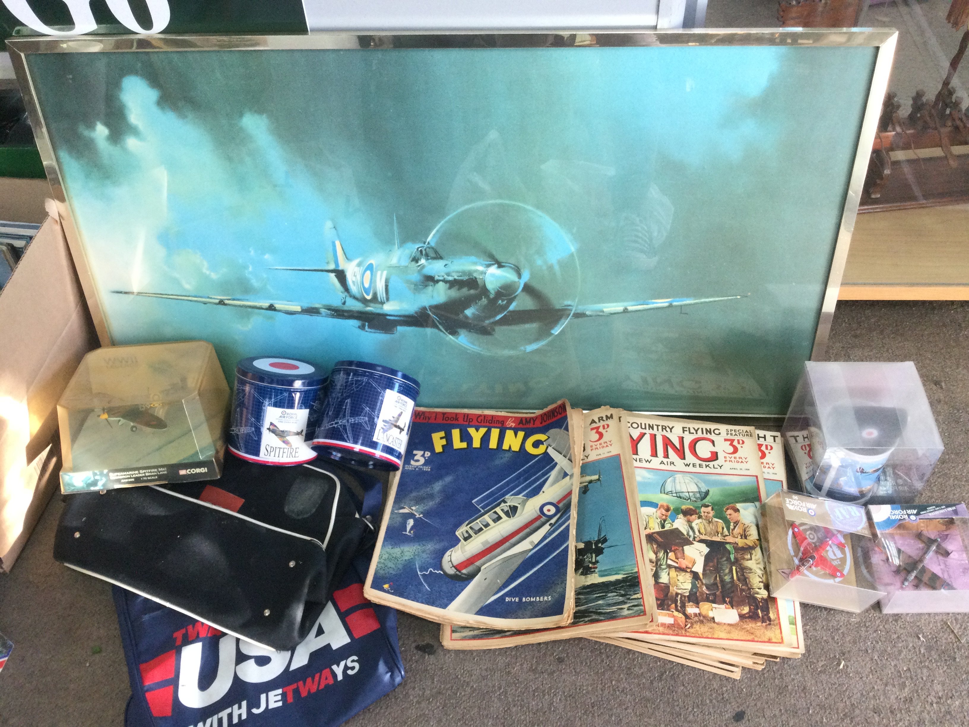 Aviation interest. A collection of books, magazine - Image 2 of 2