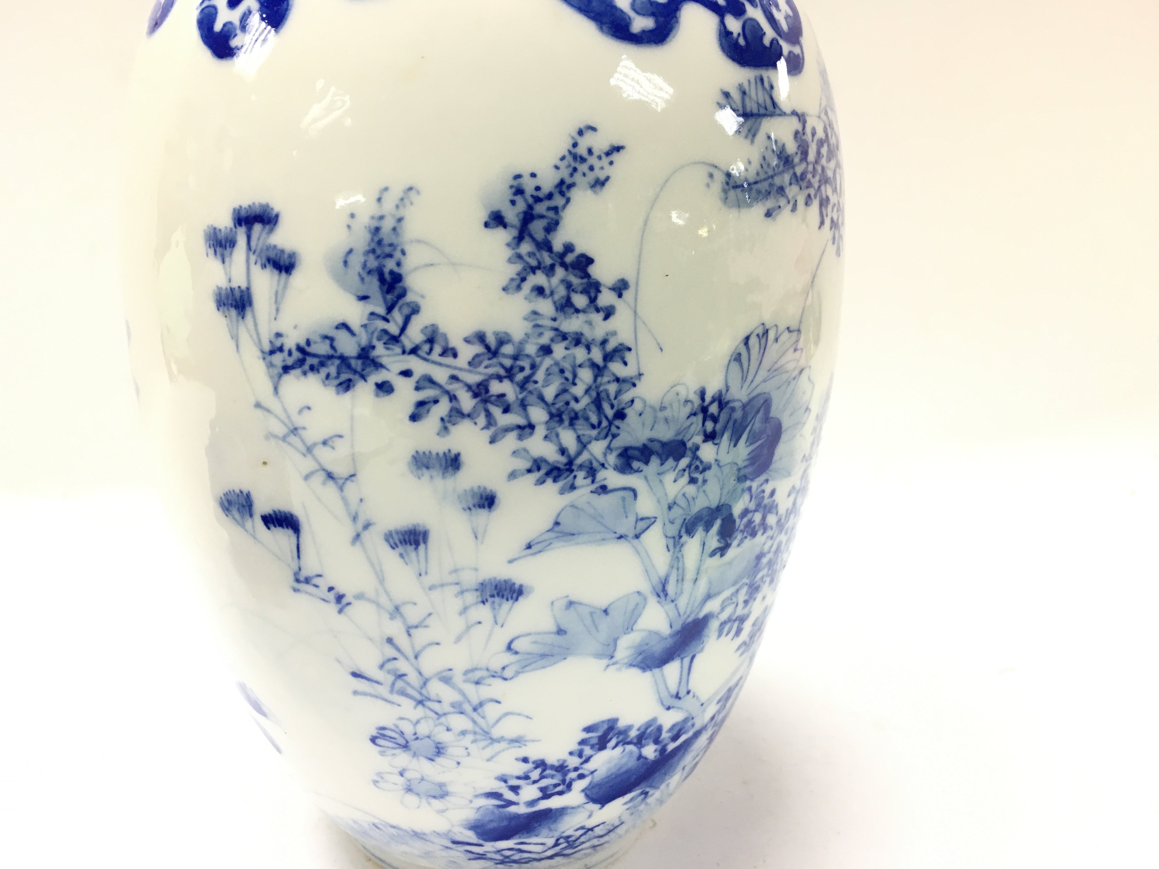 Chinese blue and white vases with floral decoratio - Image 4 of 4