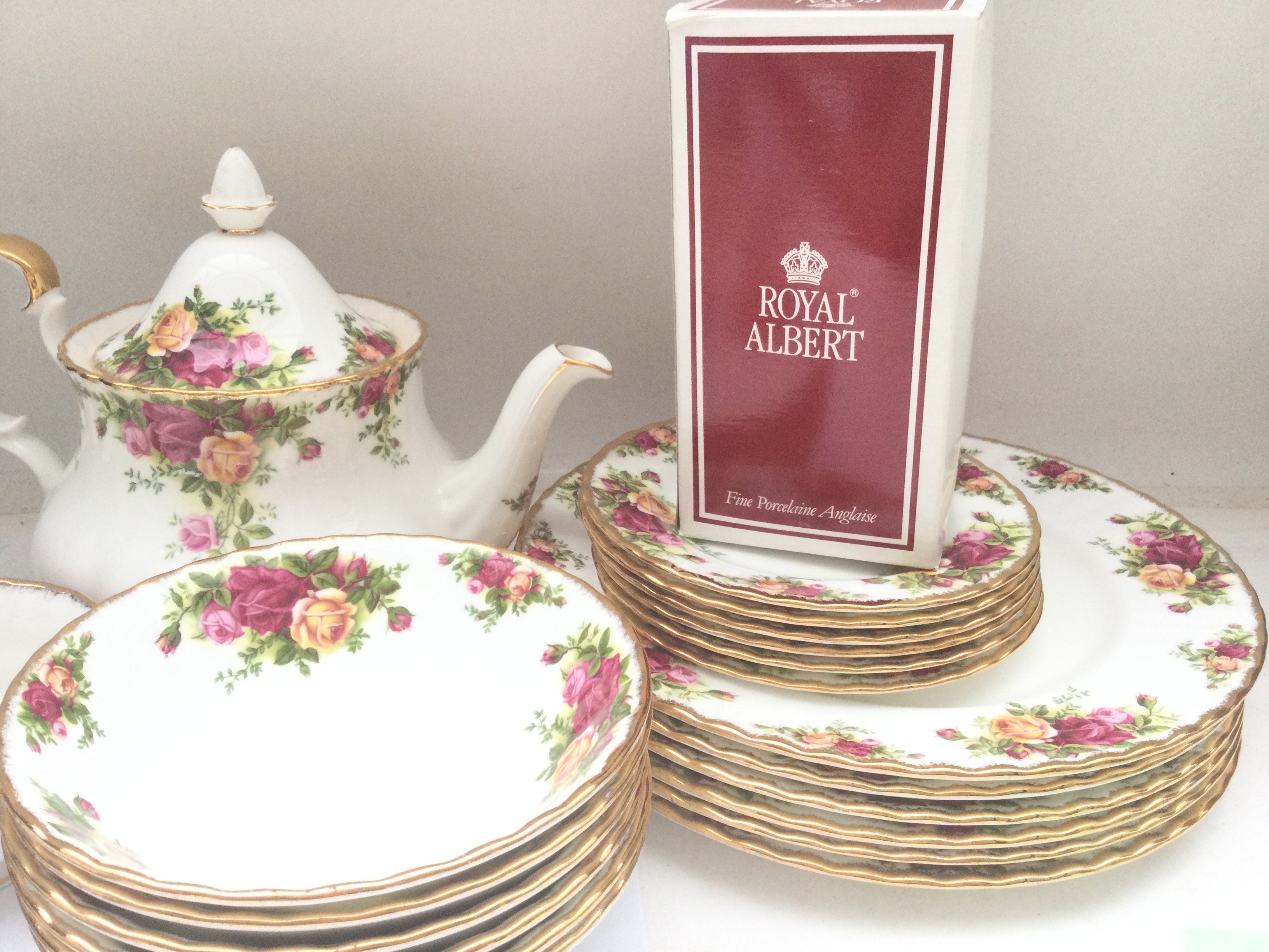 A Royal Albert Country Rose Tea And Dinner Set. - Image 3 of 3