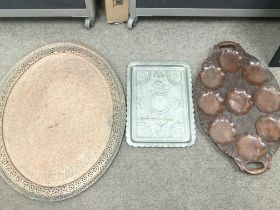 A collection of trays including white metal (26x36