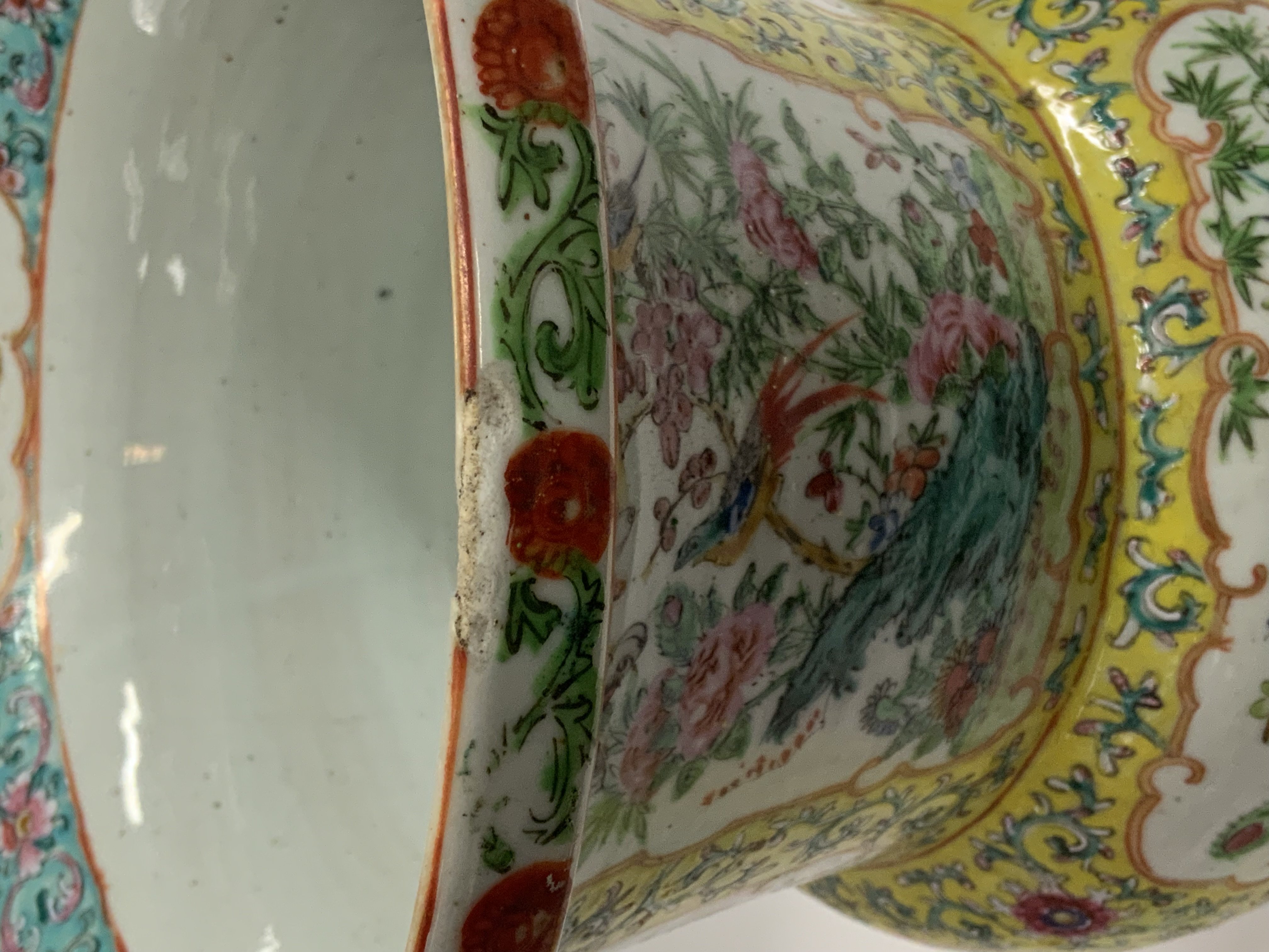 A 19thC Cantonese porcelain yellow ground double e - Image 5 of 9