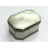 A small mother of pearl trinket box, approx width