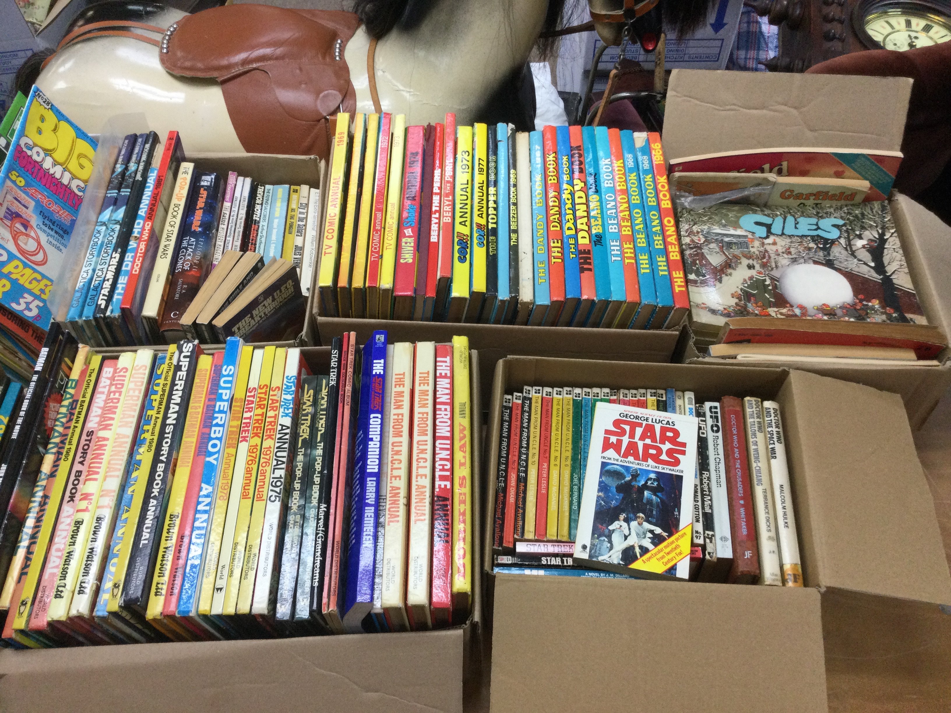 Nine boxes of vintage sci-fi and children's books - Image 2 of 2