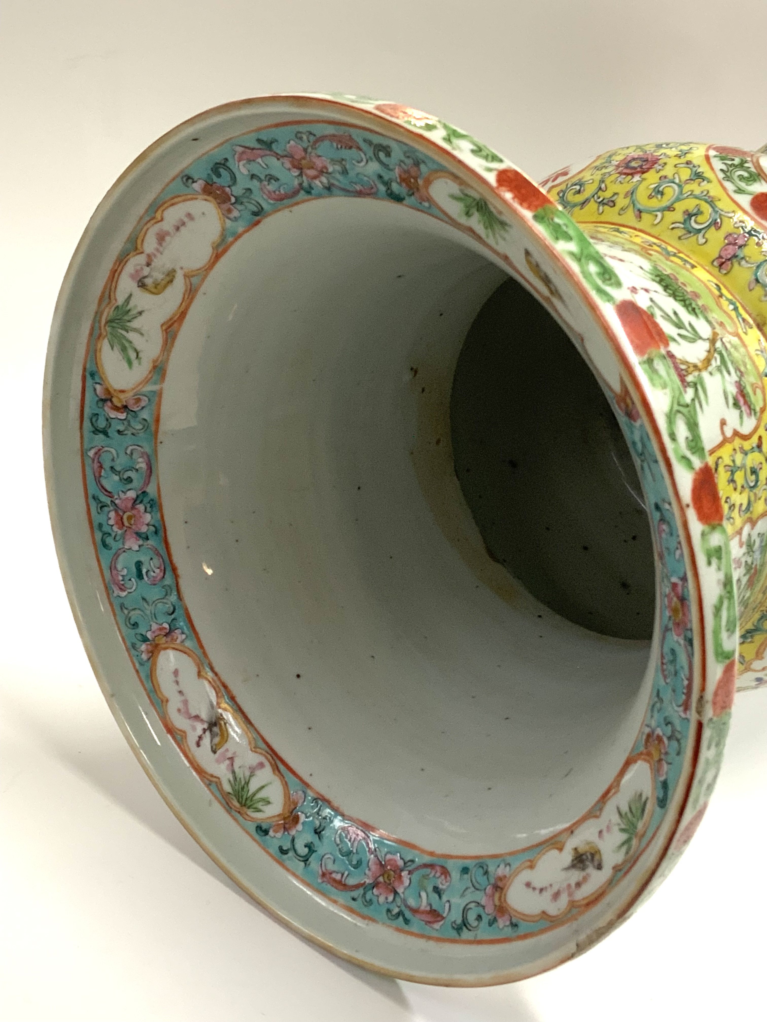 A 19thC Cantonese porcelain yellow ground double e - Image 8 of 9