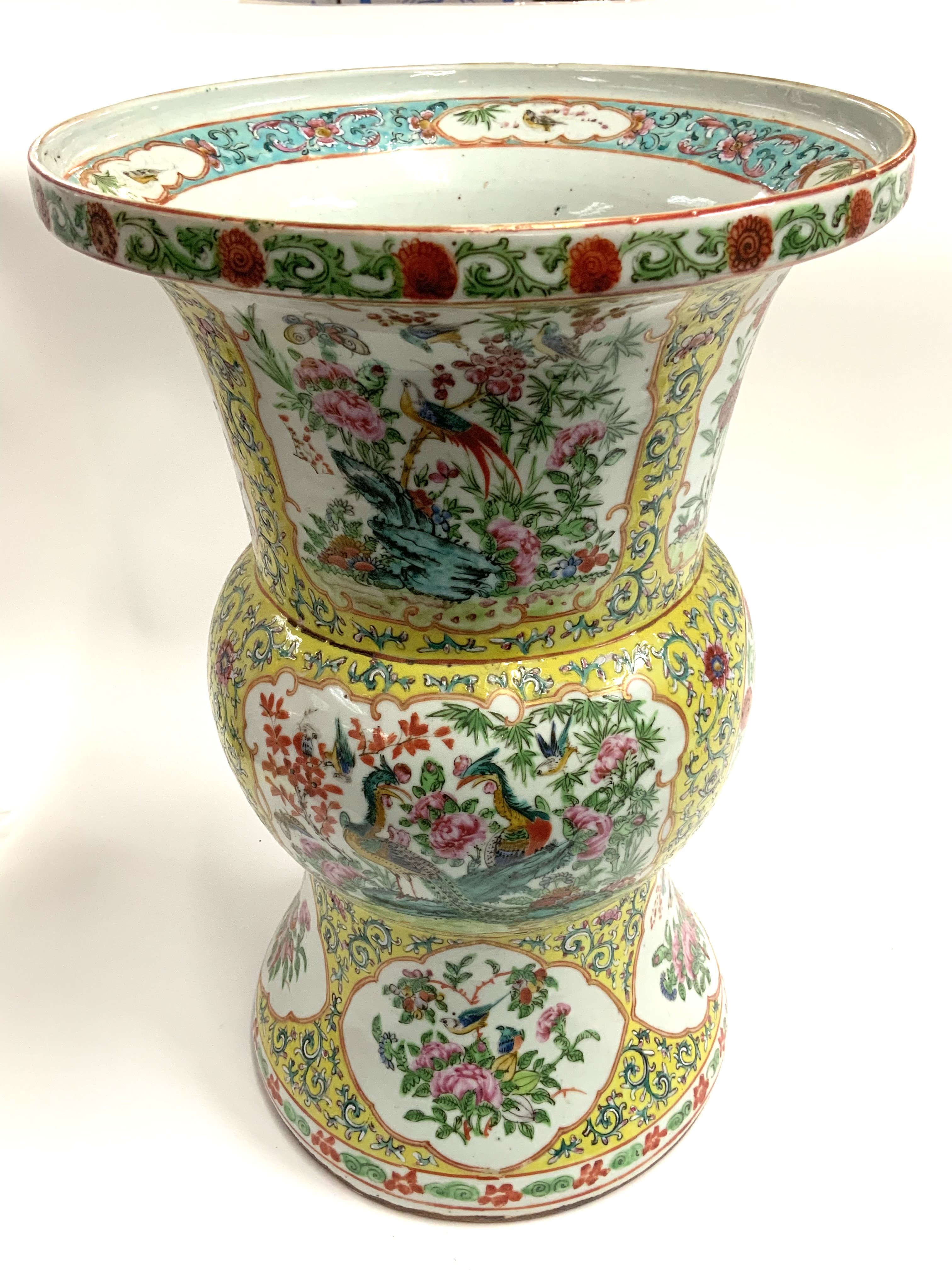A 19thC Cantonese porcelain yellow ground double e - Image 2 of 9