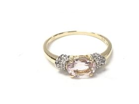 9ct yellow gold oval cut morganite ring with diamo