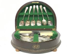 Cased canteen of Ford & Medley Sheffield plated cu