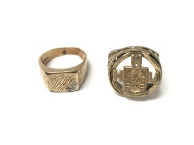 Two 9ct gold gents rings size Q and V total weight