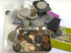 A bag of mixed coinage. (B).