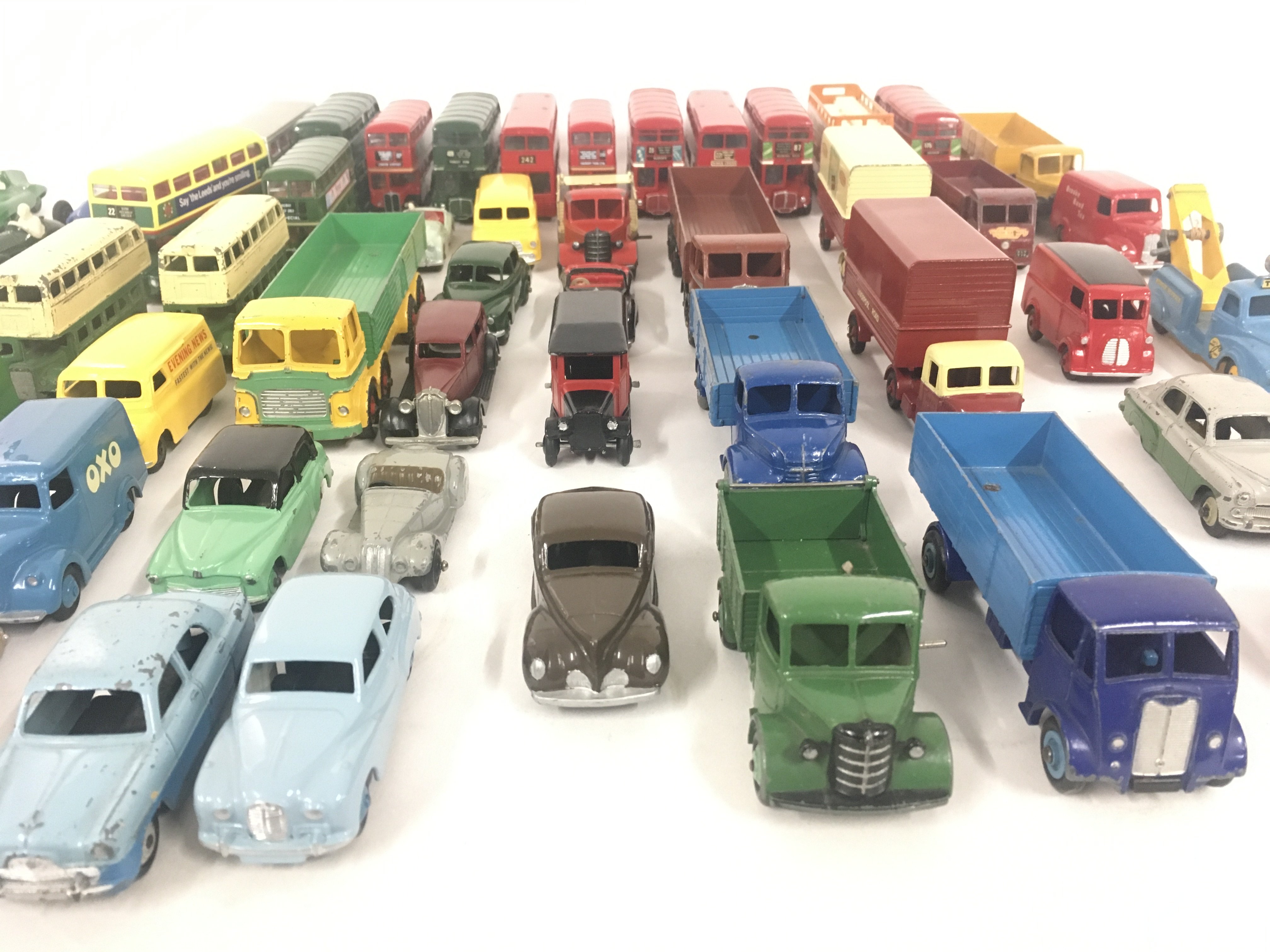 A collection in excess of 50 unboxed diecast model - Image 6 of 6