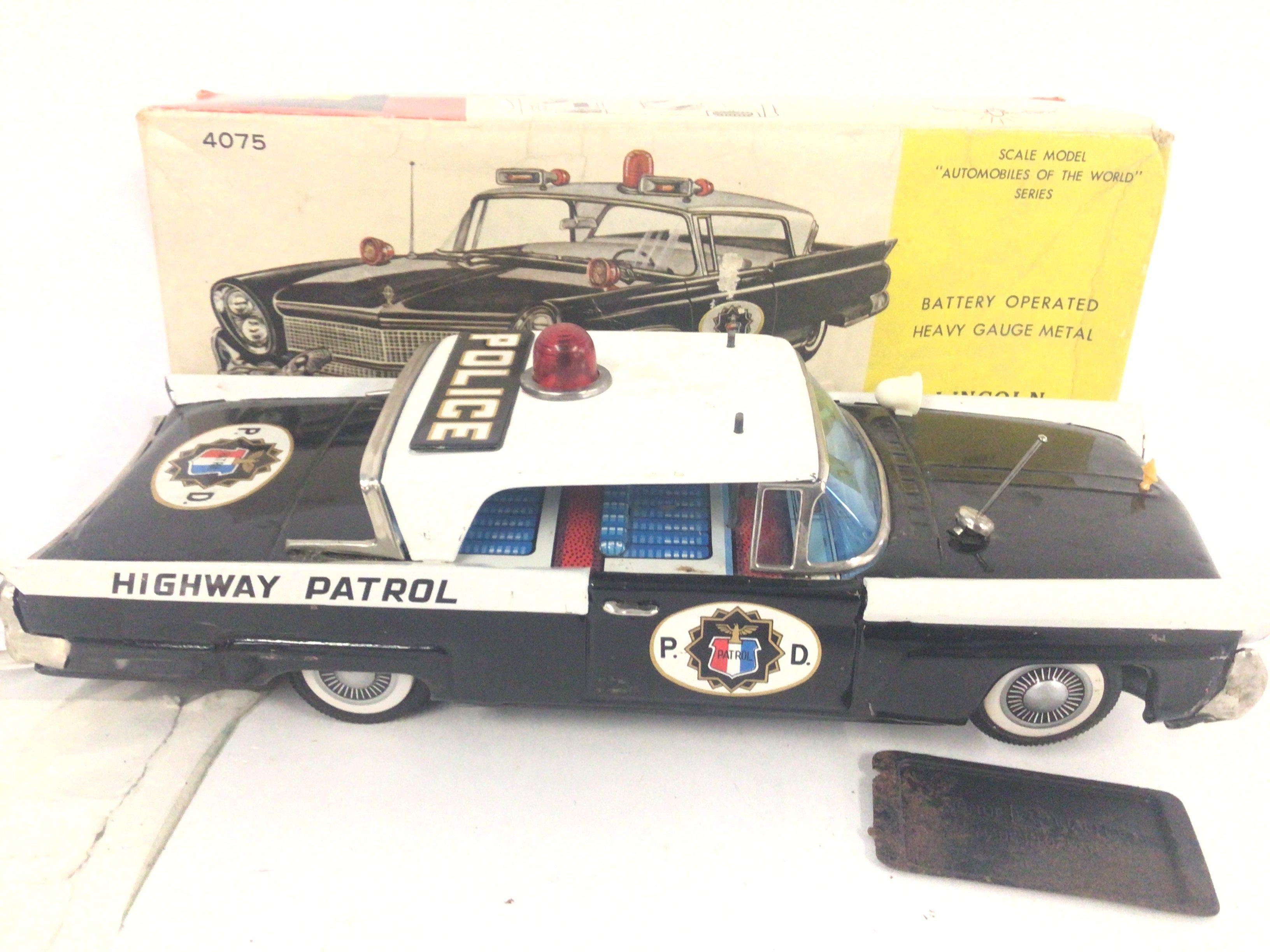 A Box Bandai Lincoln Patrol Car. A/F. No reserve. - Image 2 of 3