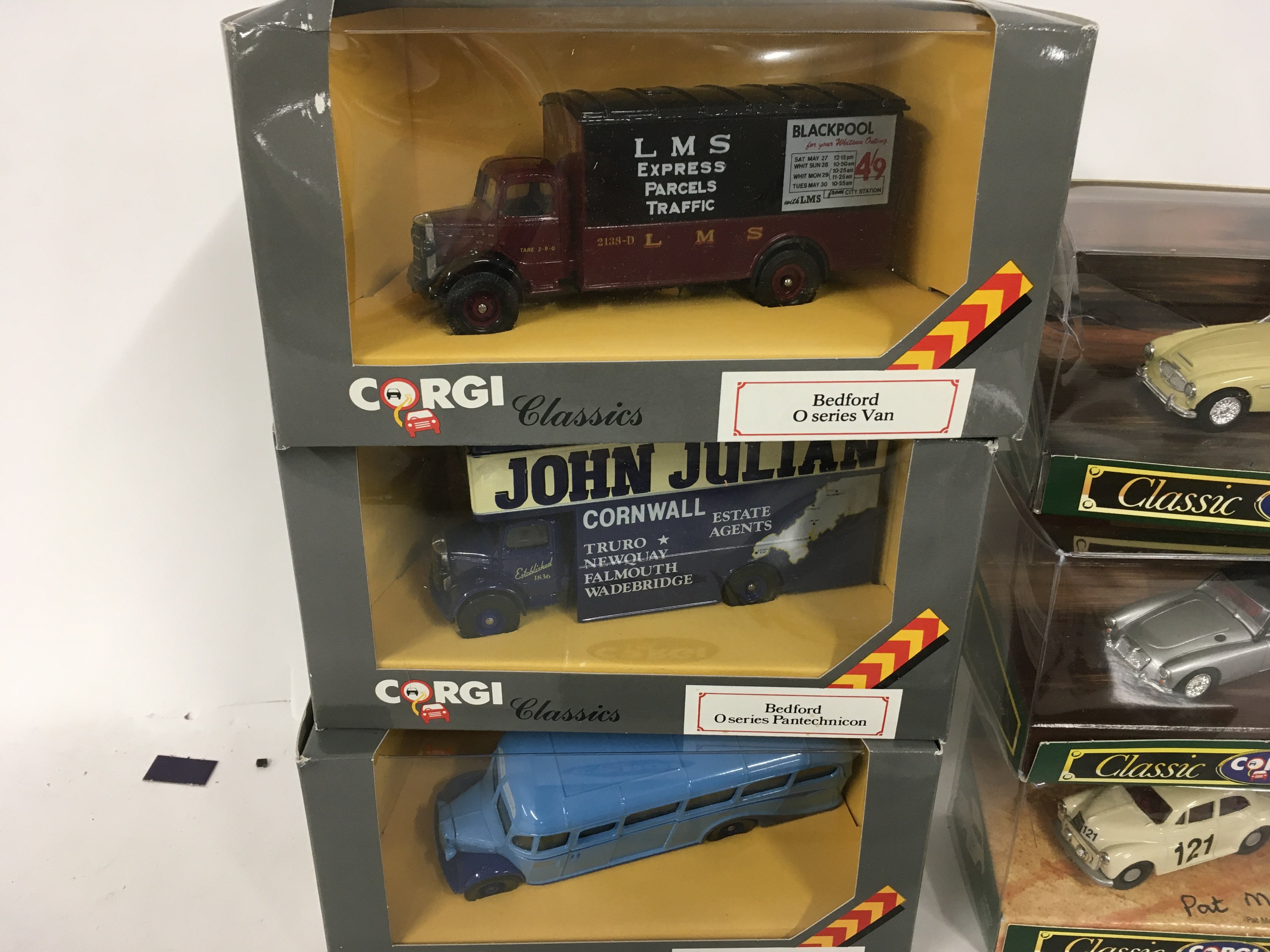 A collection of 10 unopened boxed model vehicles b - Image 2 of 4